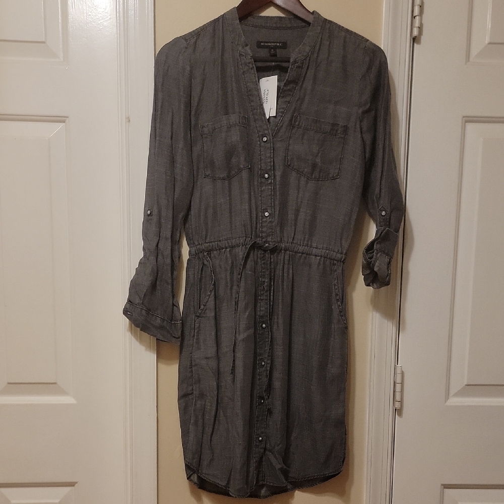Banana Republic Charcoal Button-Up Long Sleeve Dress